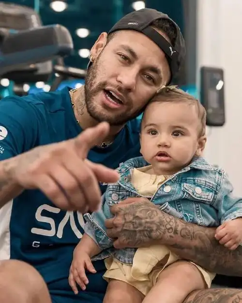 根據多方報 根據多方報